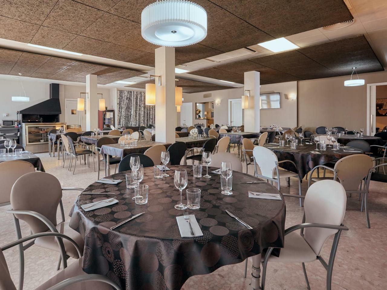Hostal Nobadis Cervera Kültér fotó