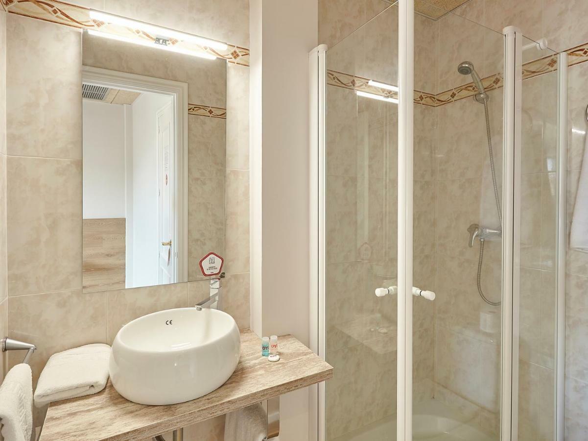Hostal Nobadis Cervera Kültér fotó